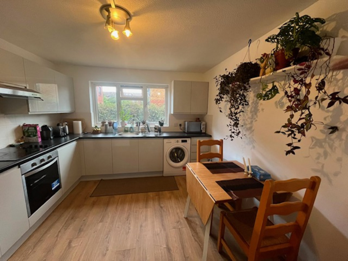 6, Kipling Drive, South Wimbledon photo 3