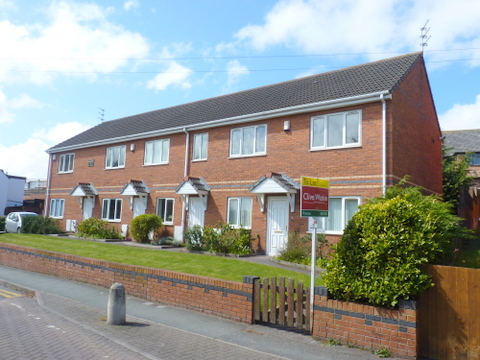 Flat 5, Wirral photo 2