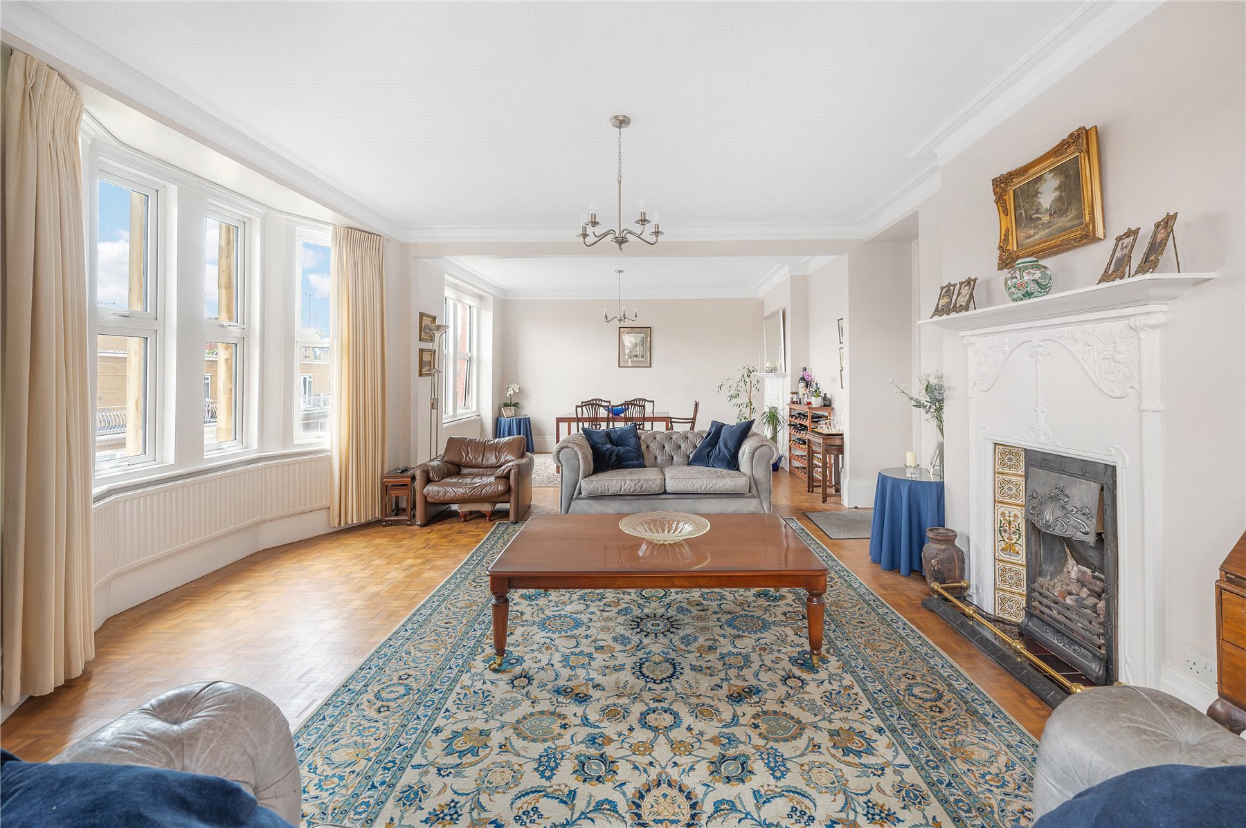 4 bedroom flat for sale 0