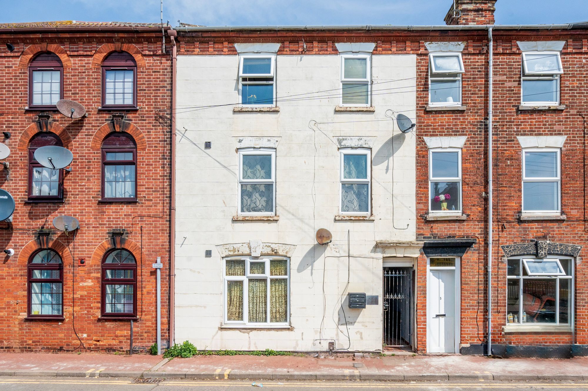 4 St. Nicholas Road, Great Yarmouth photo 3