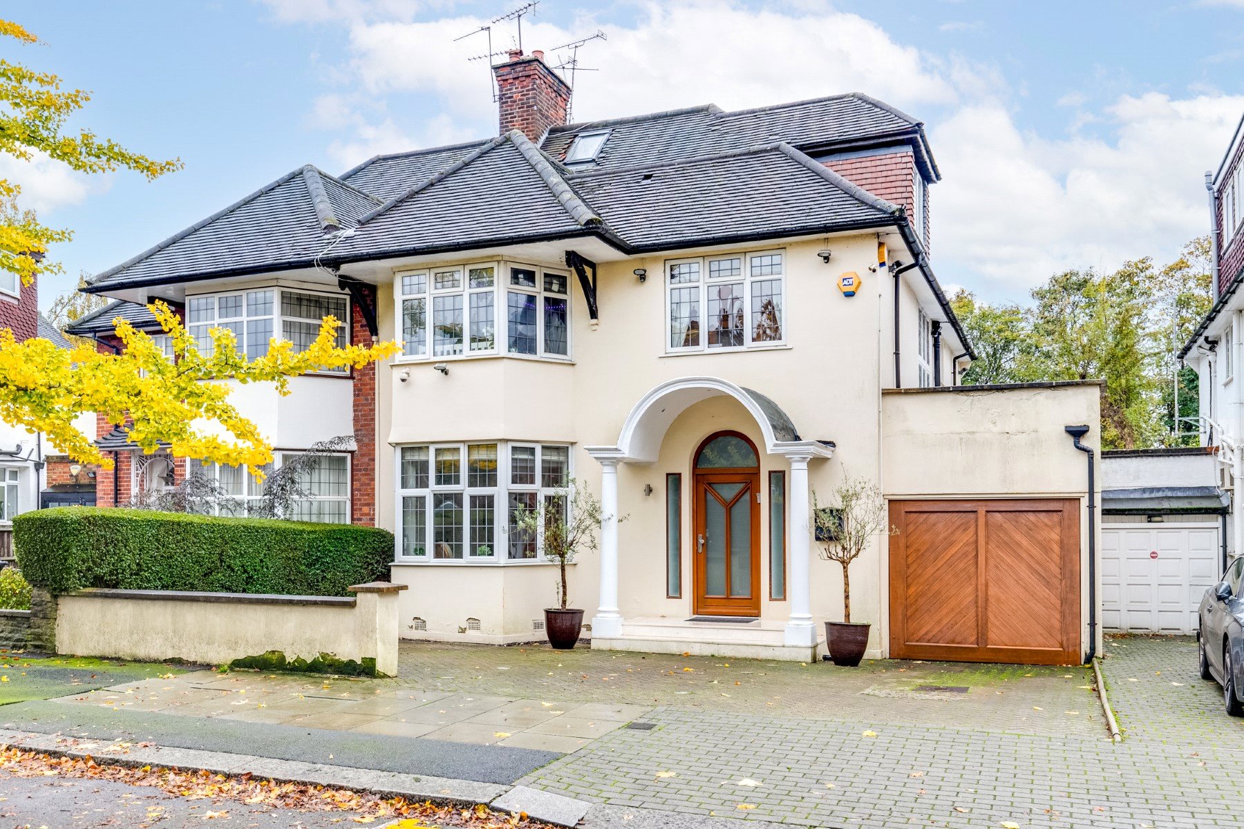 5 bedroom semi-detached house for sale 0