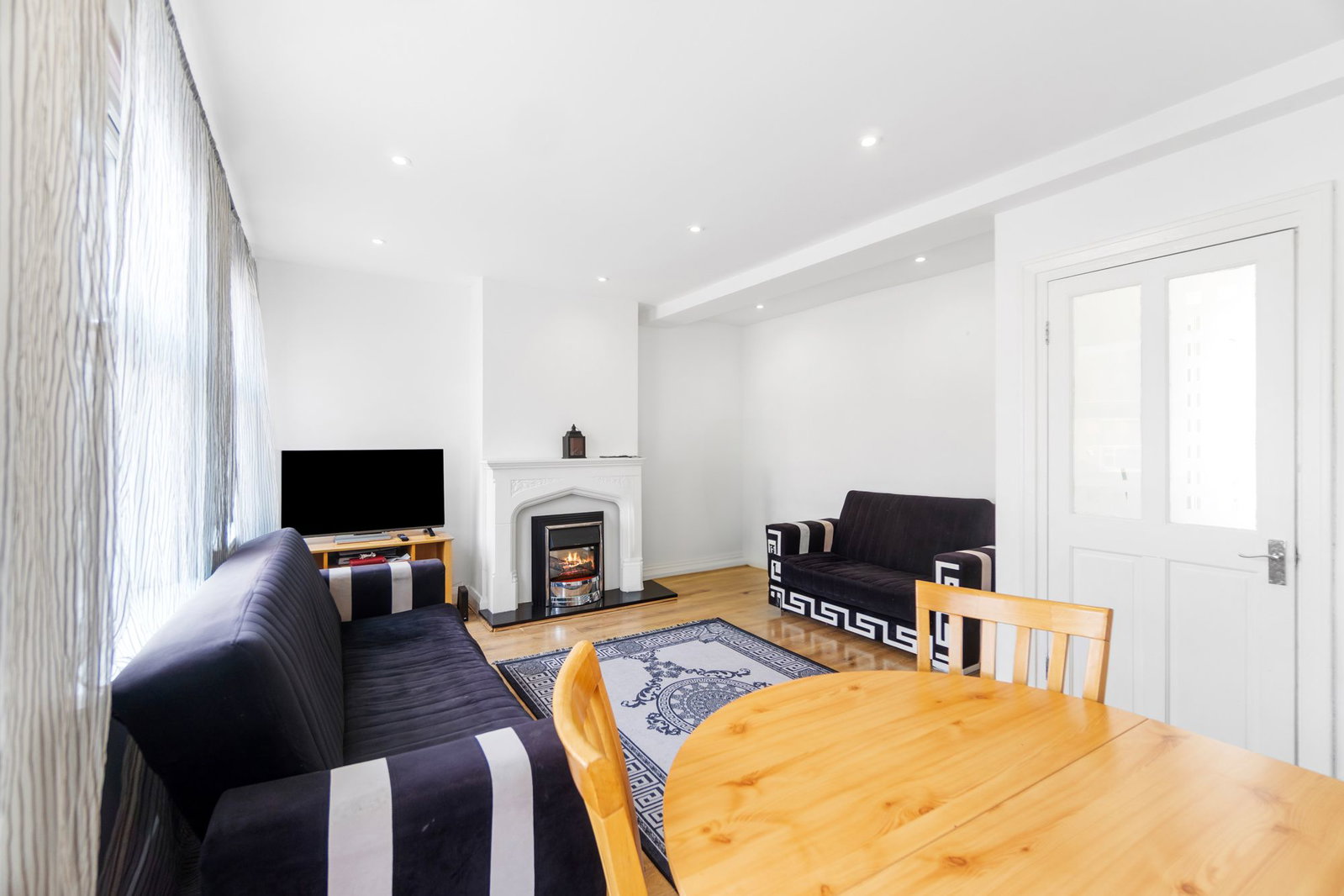 3 bed flat for sale