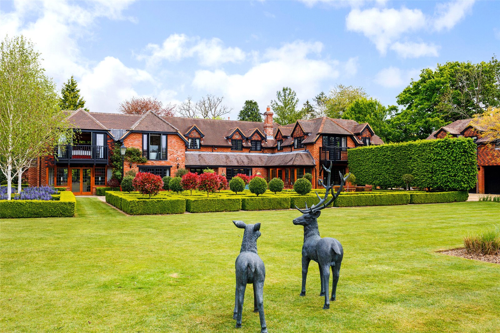 3 bedroom flat for sale