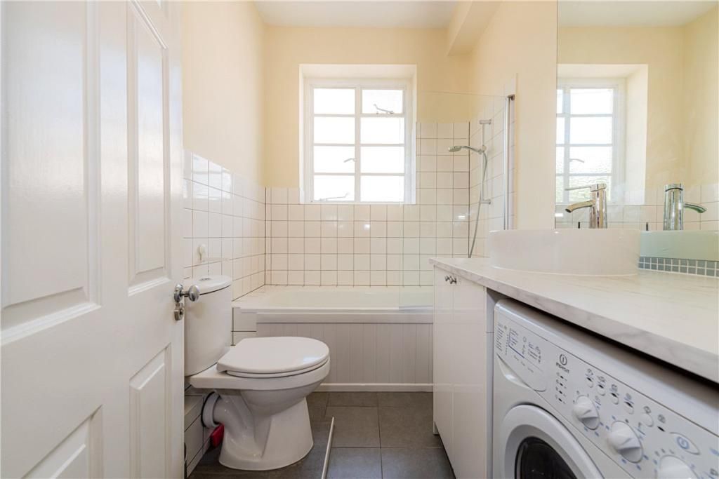 41 Elmhurst Road, London photo 4