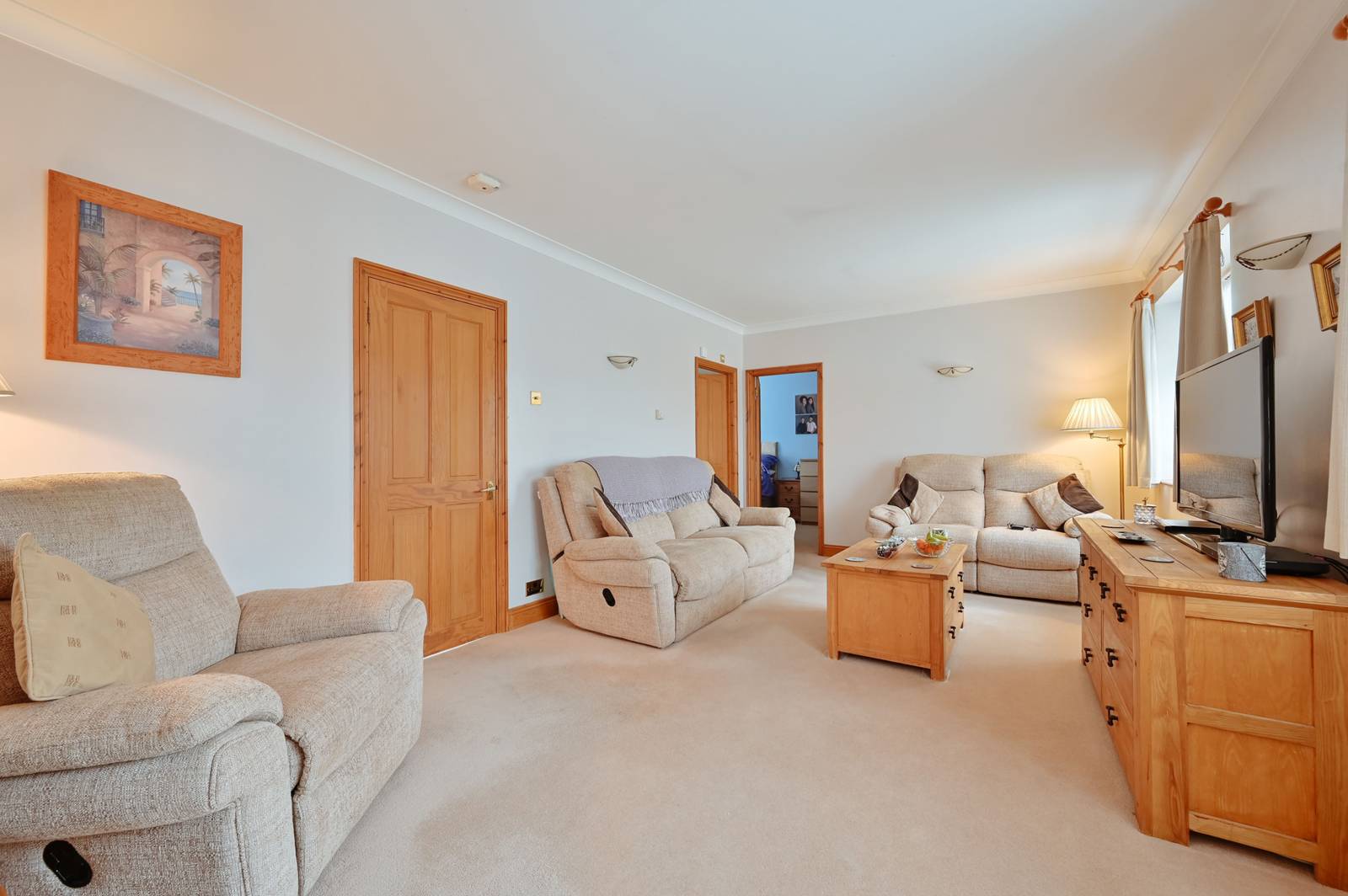 4 bedroom bungalow for sale 0