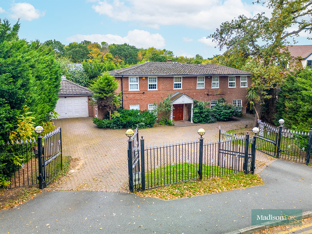 5-bed detached on 3, Tomswood Road, Essex, £1,700,000