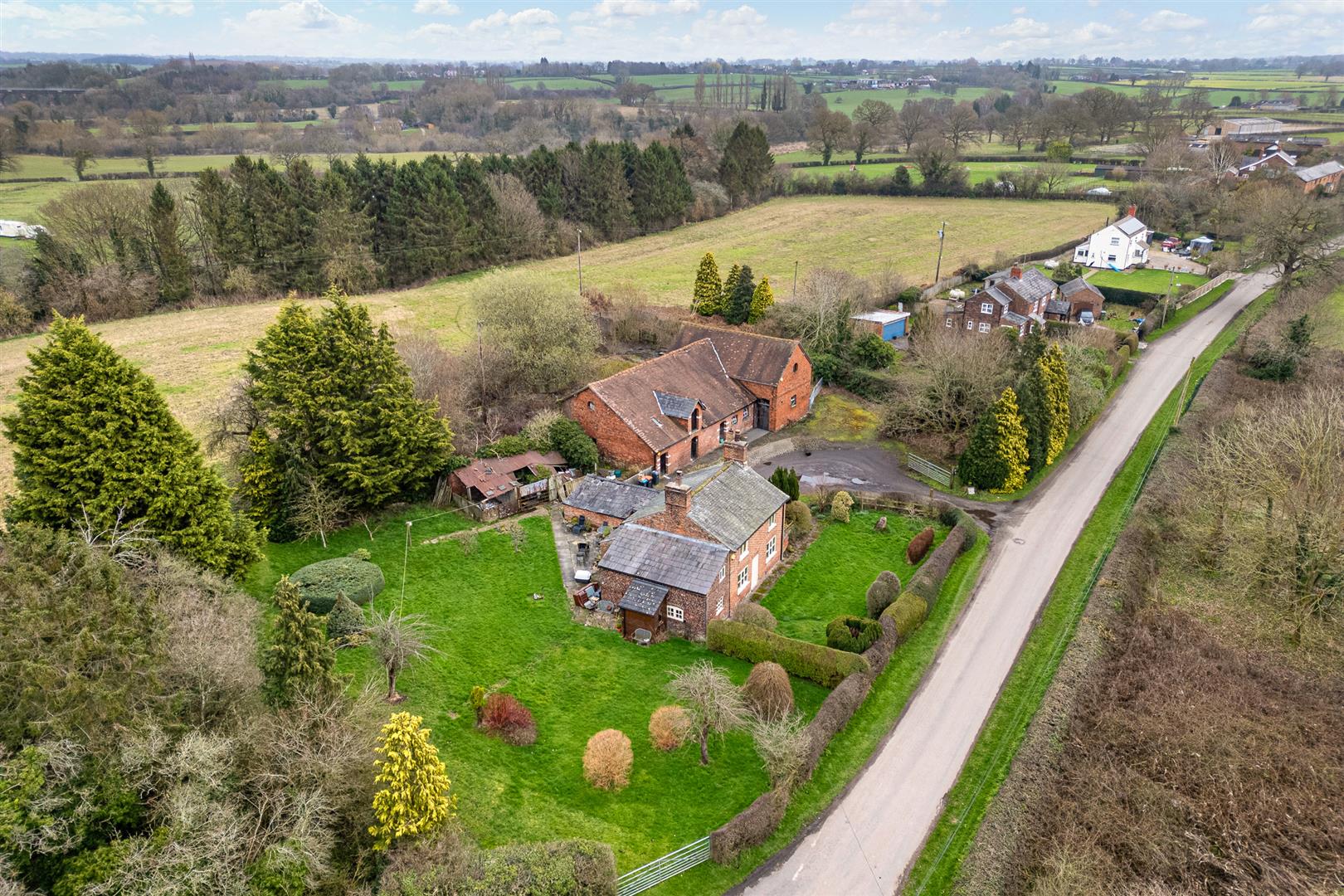 3 bedroom farmhouse for sale 0