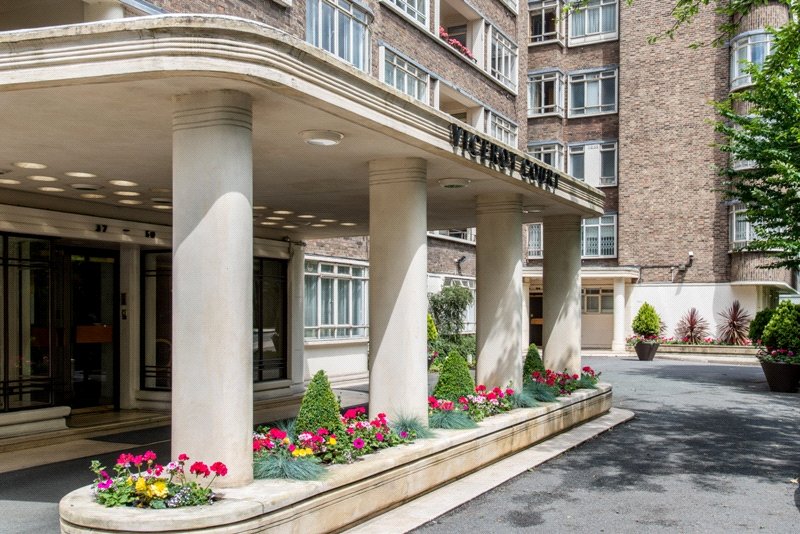 3 bedroom flat for sale 0