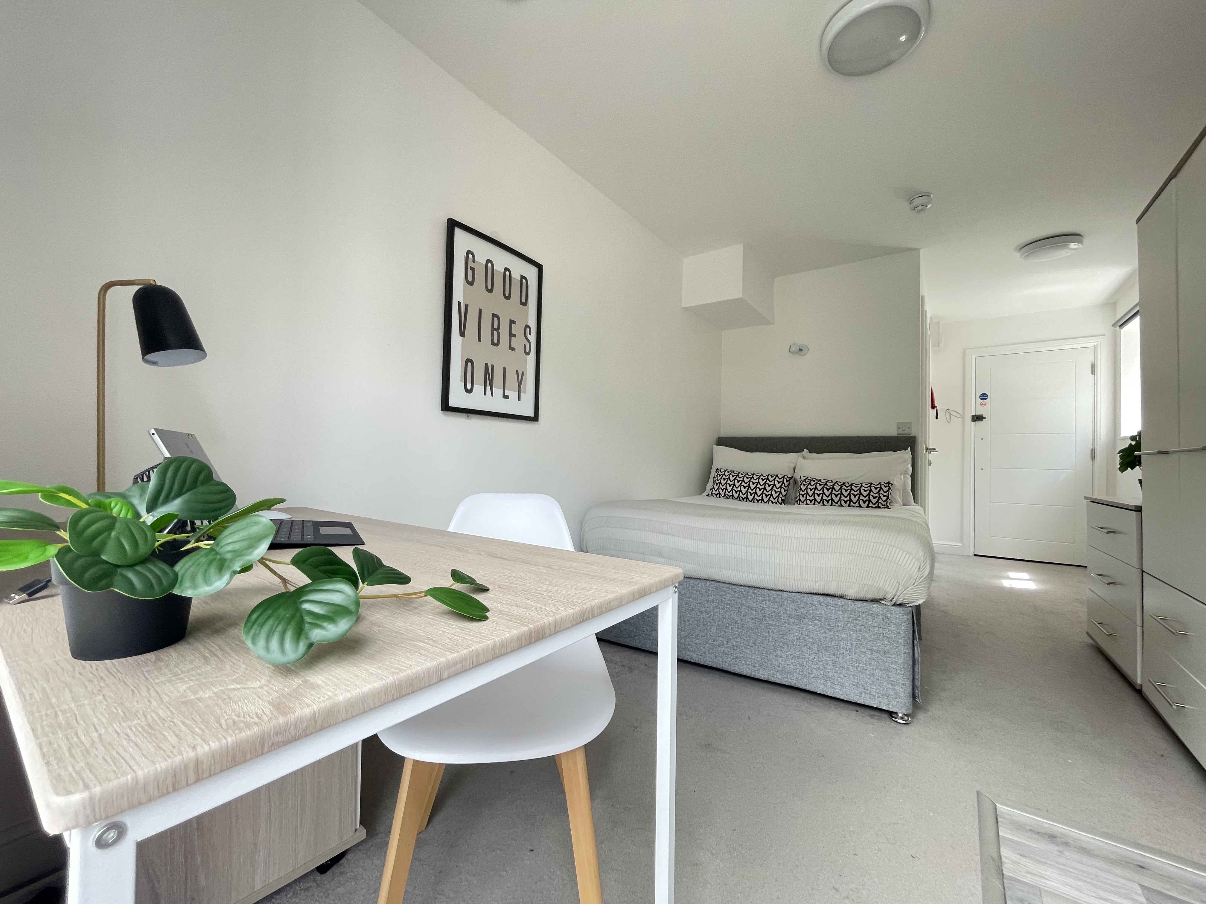Flat 17, Southampton photo 5
