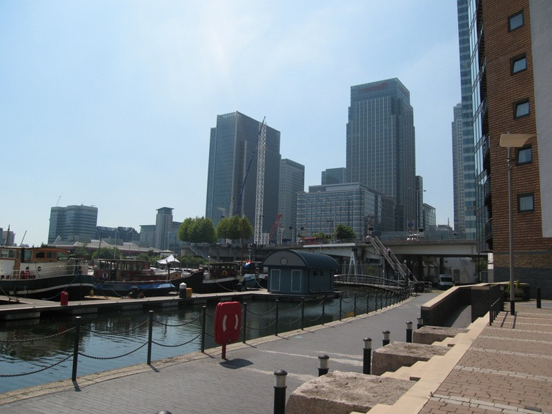 Boardwalk Place, Canary Wharf photo 3