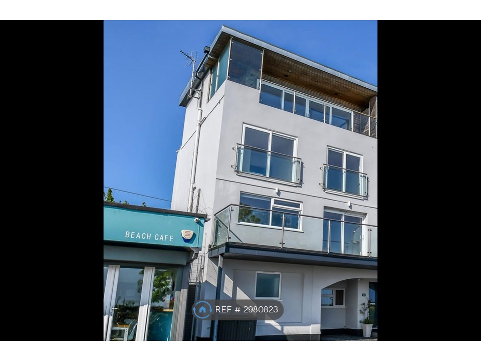 Chalkwell Esplanade, Westcliff-On-Sea photo 5