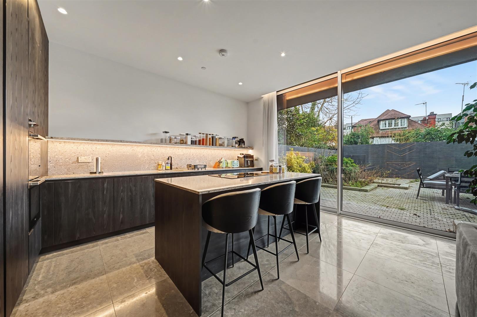 4 bedroom property for sale 0