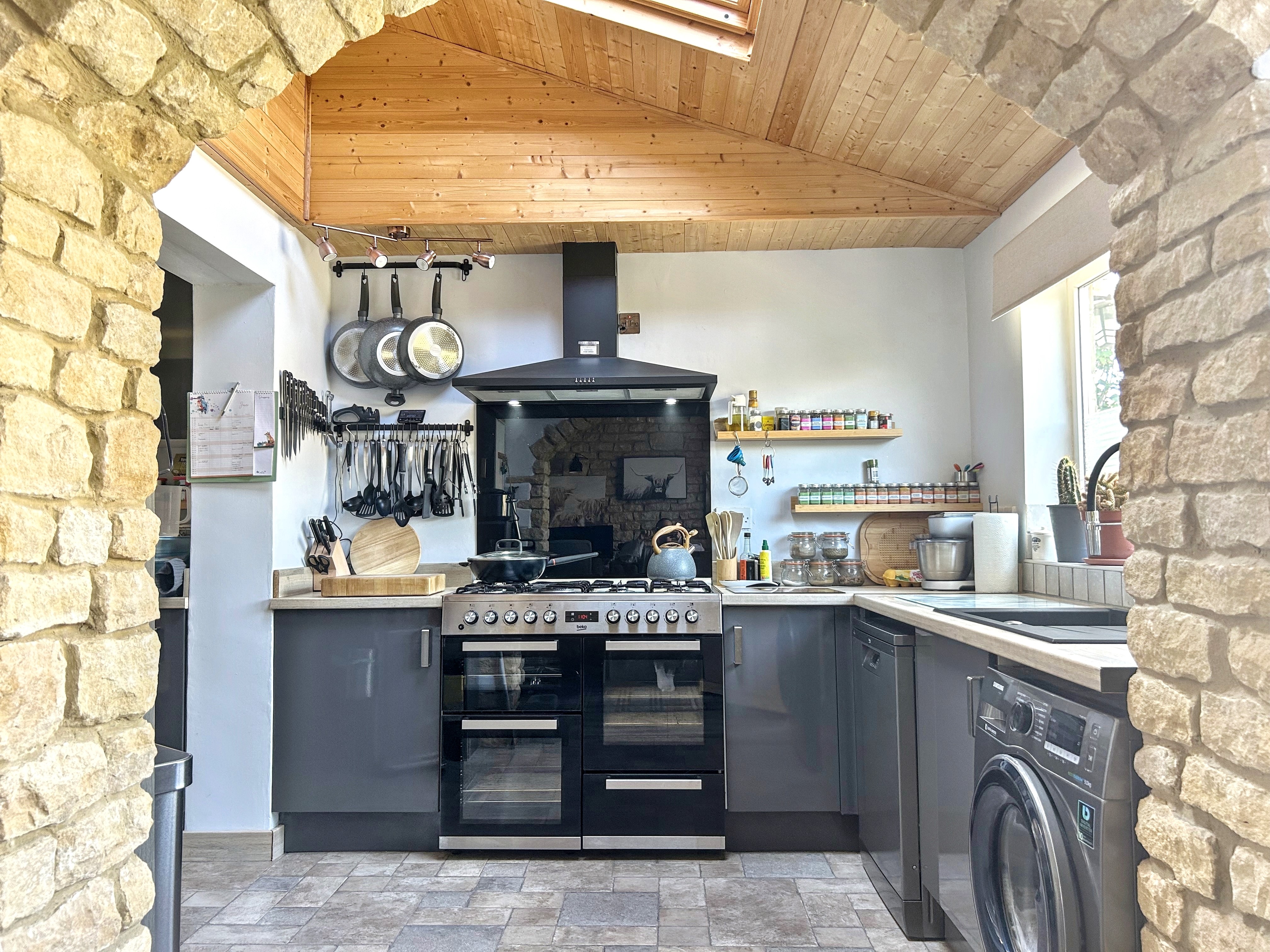9, Tuckwell Road, Gloucestershire photo 3