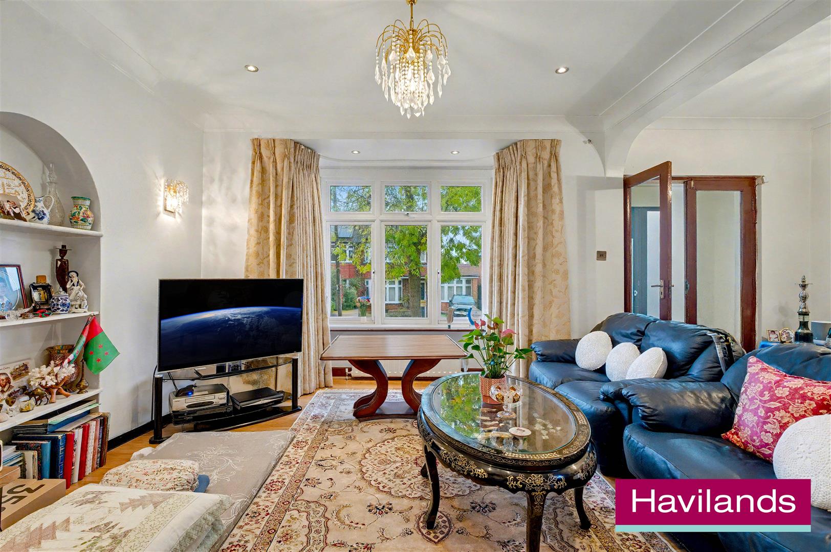 6 bedroom property for sale 0