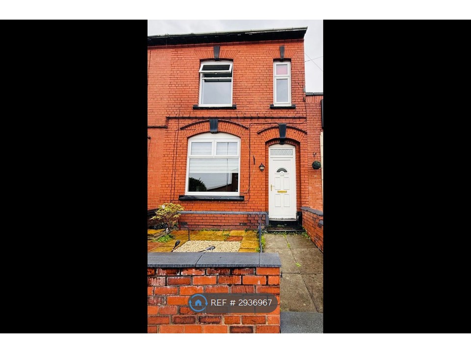 Middleton Road, Chadderton, Oldham photo 5