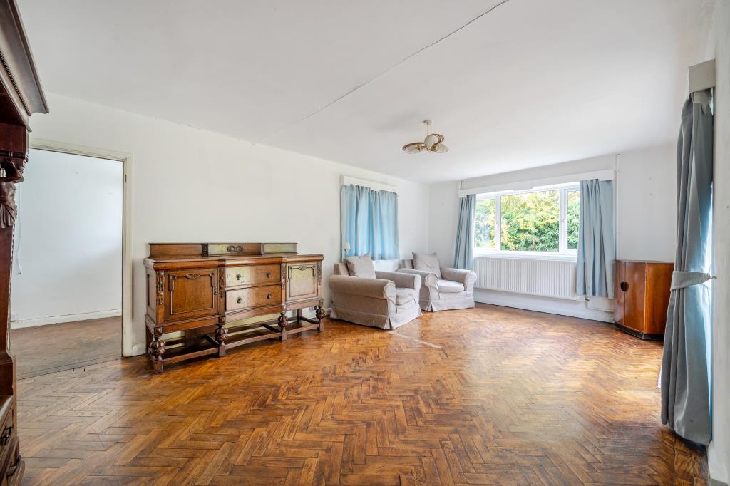 3 bedroom detached bungalow for sale 0