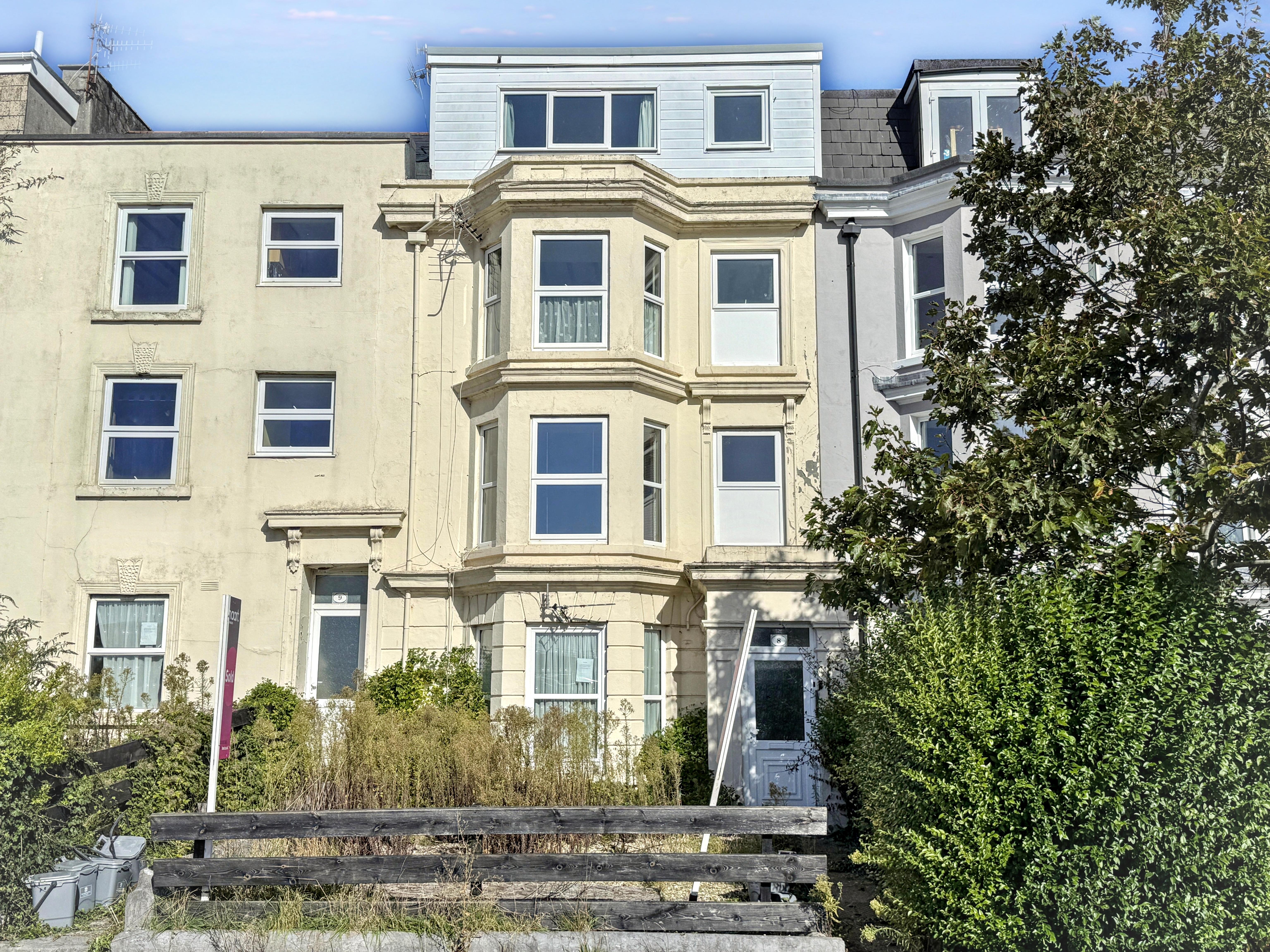 5 bed property for sale