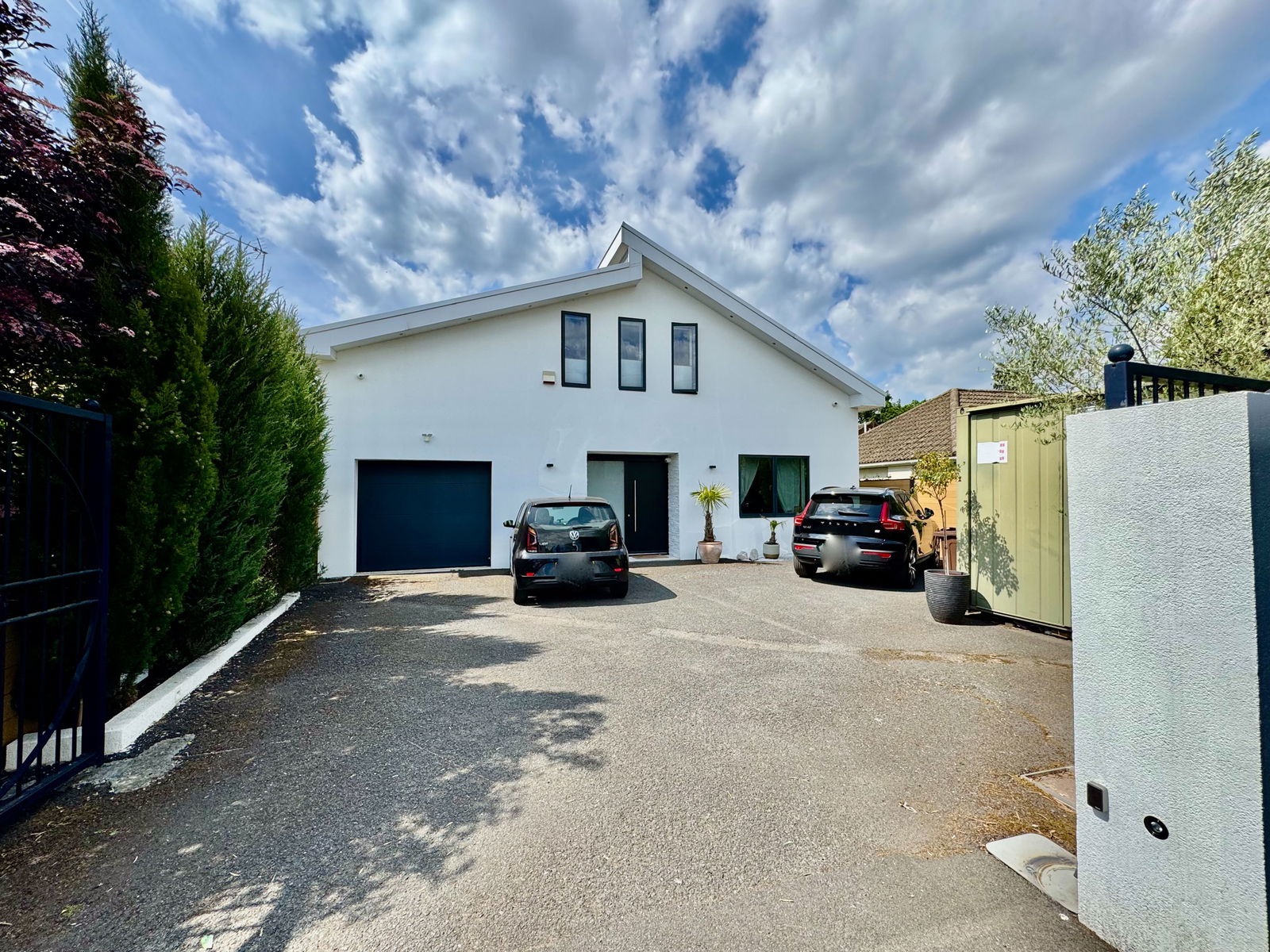 5 bedroom town house for sale