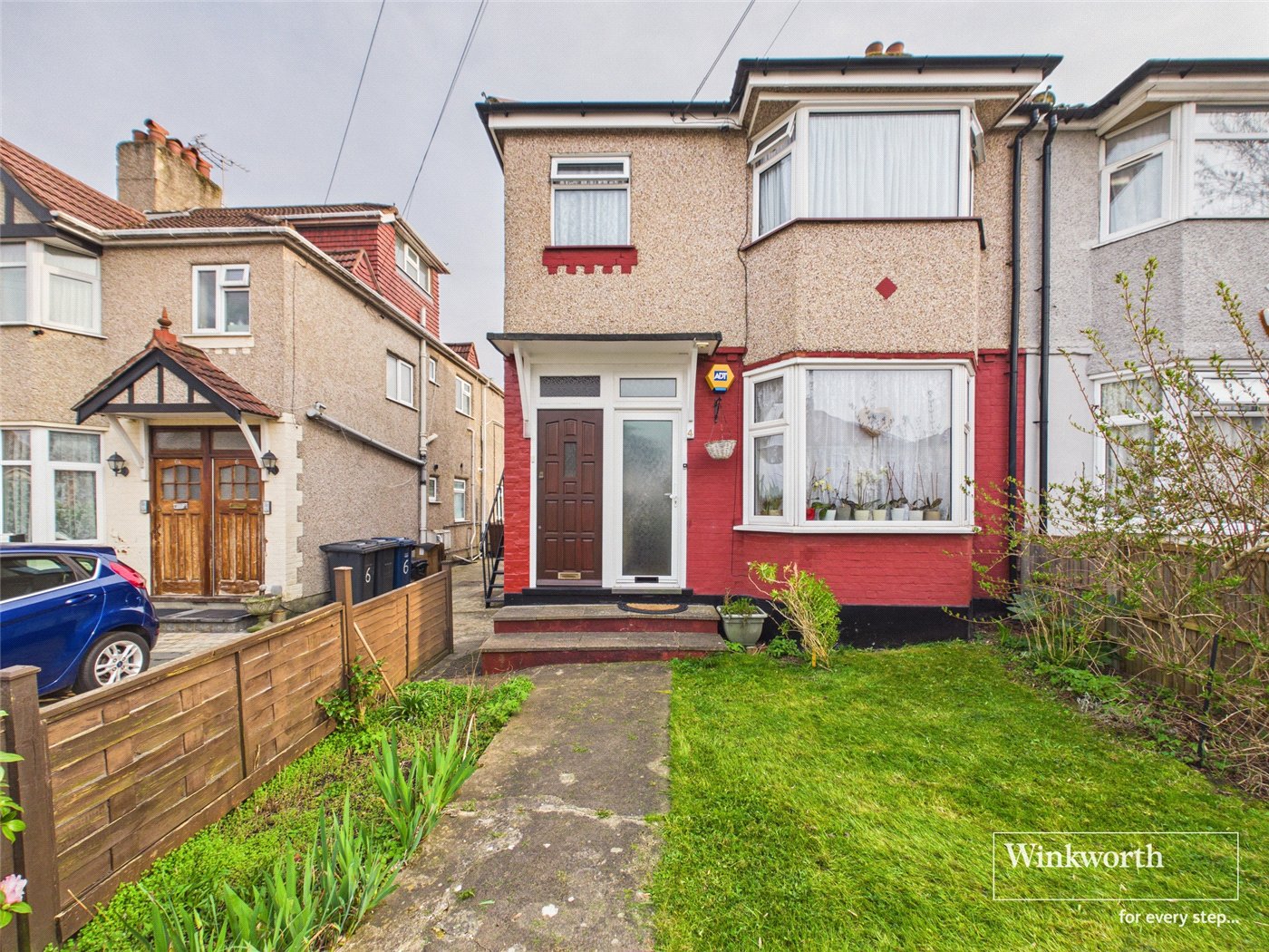 1-bed house on 4A,, Woodfield Avenue, London, £300,000