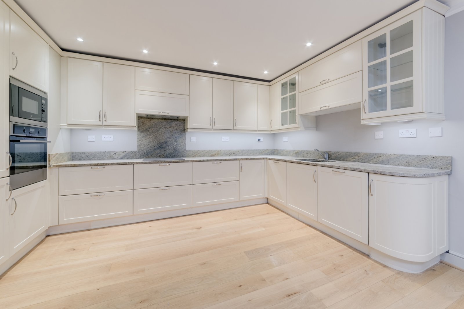 2 bedroom property for sale 0