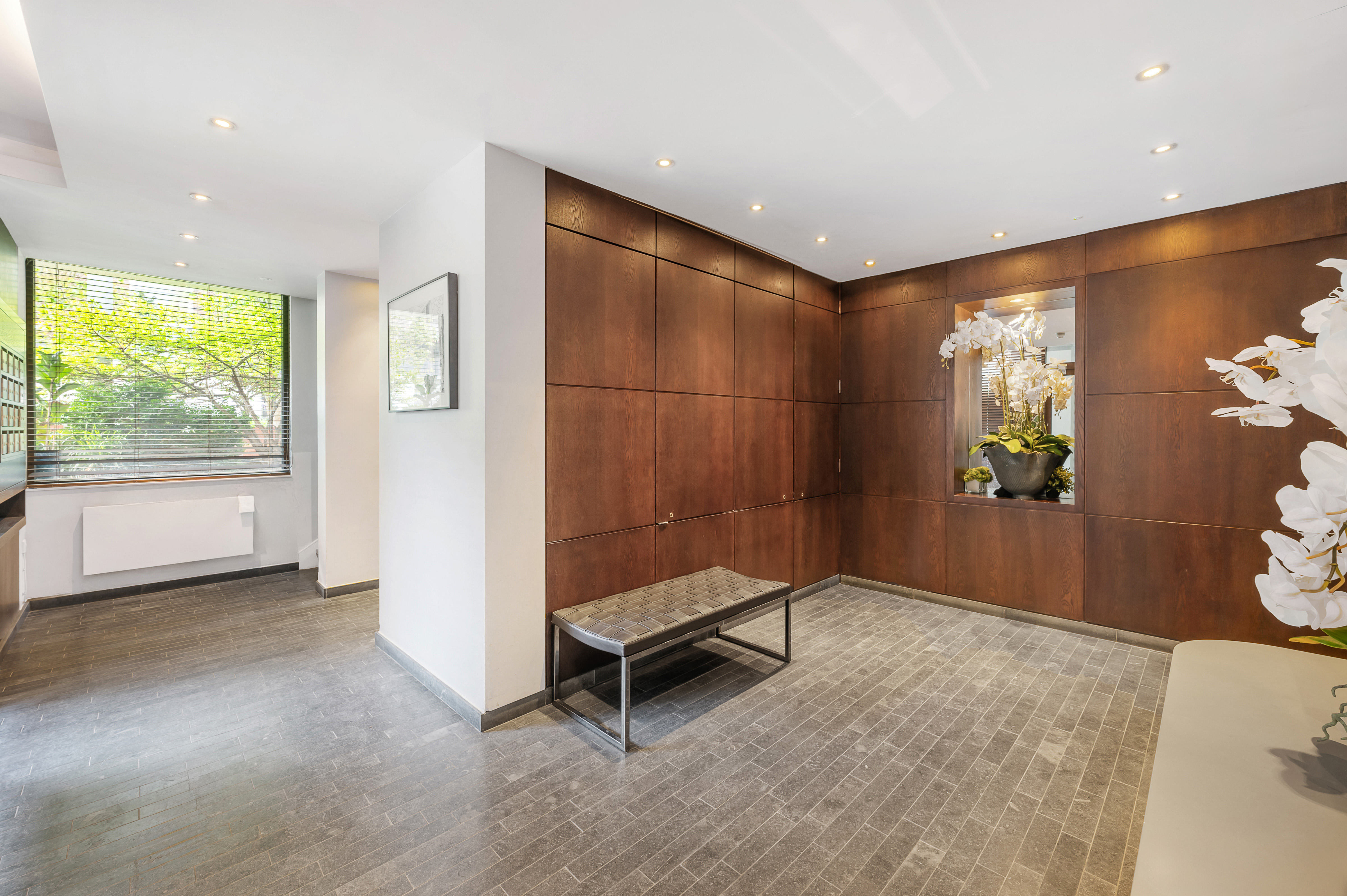 3 bedroom flat for sale 0