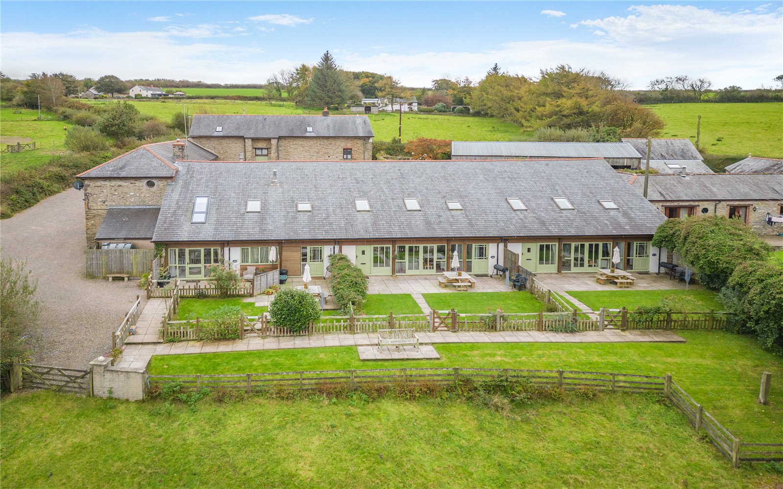 16 bedroom detached house for sale 0