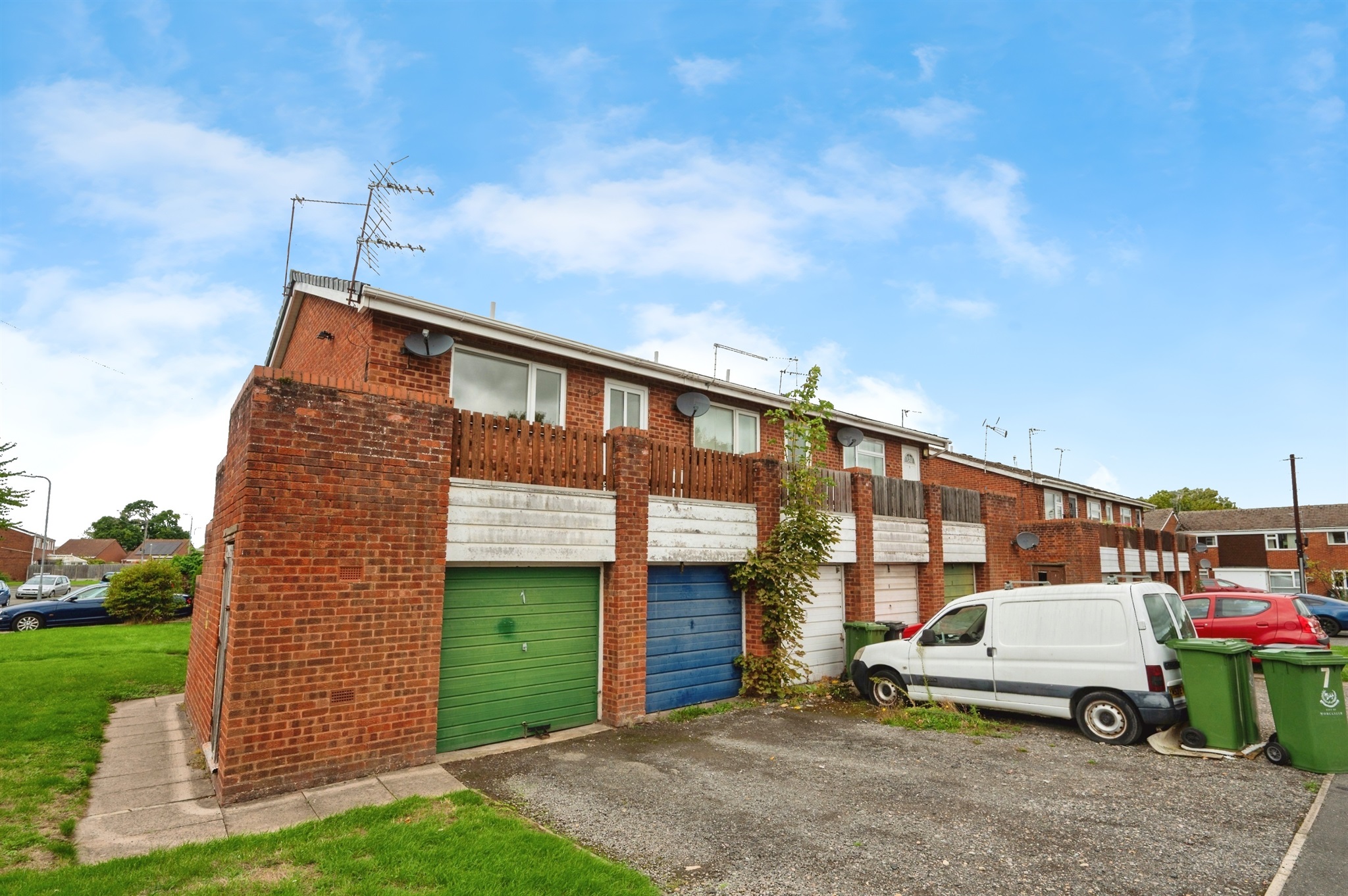 1-bed flat on 5, Elkstone Close, Worcester, £95,000