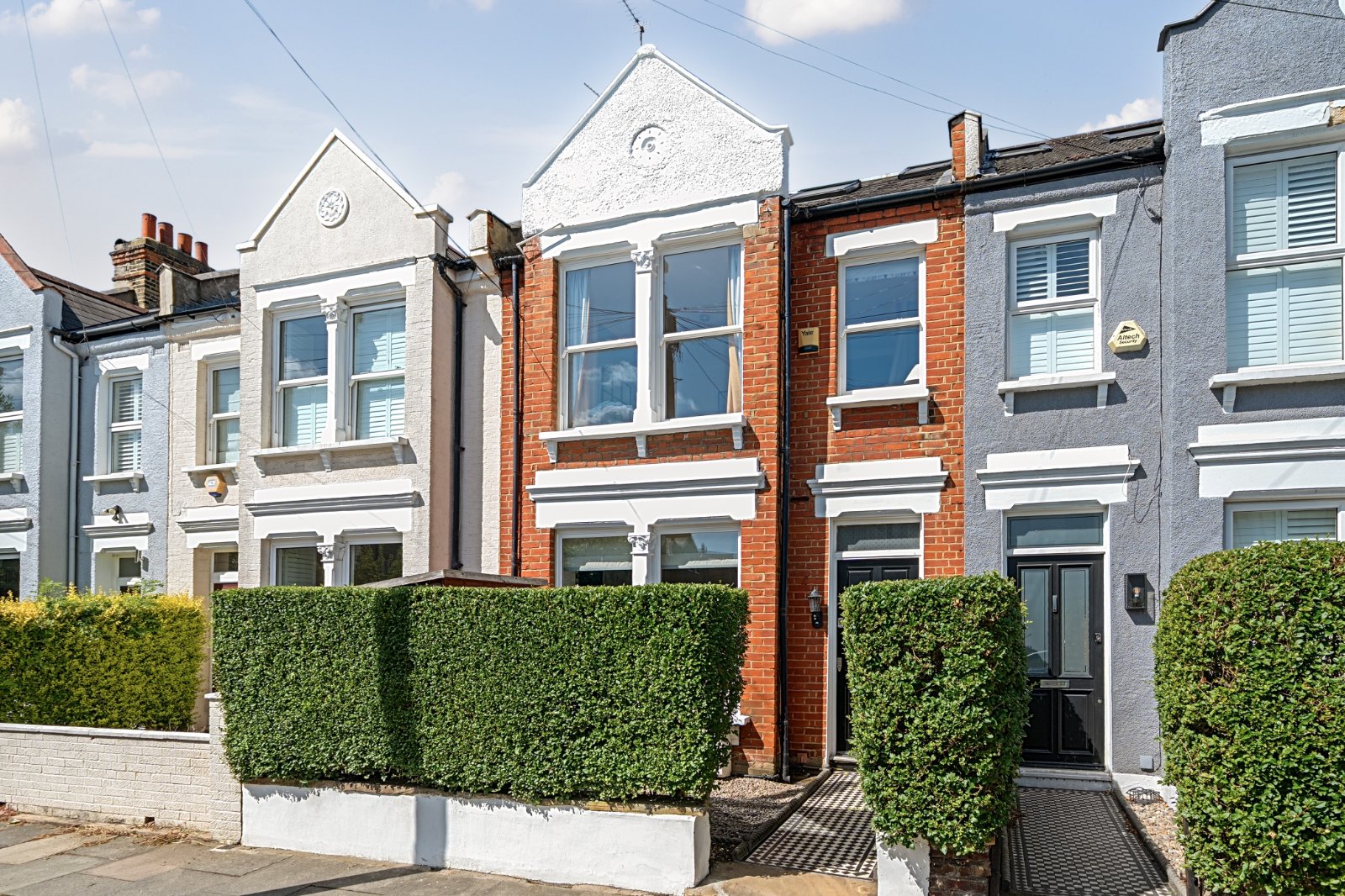4 bedroom detached house for sale in Bromley