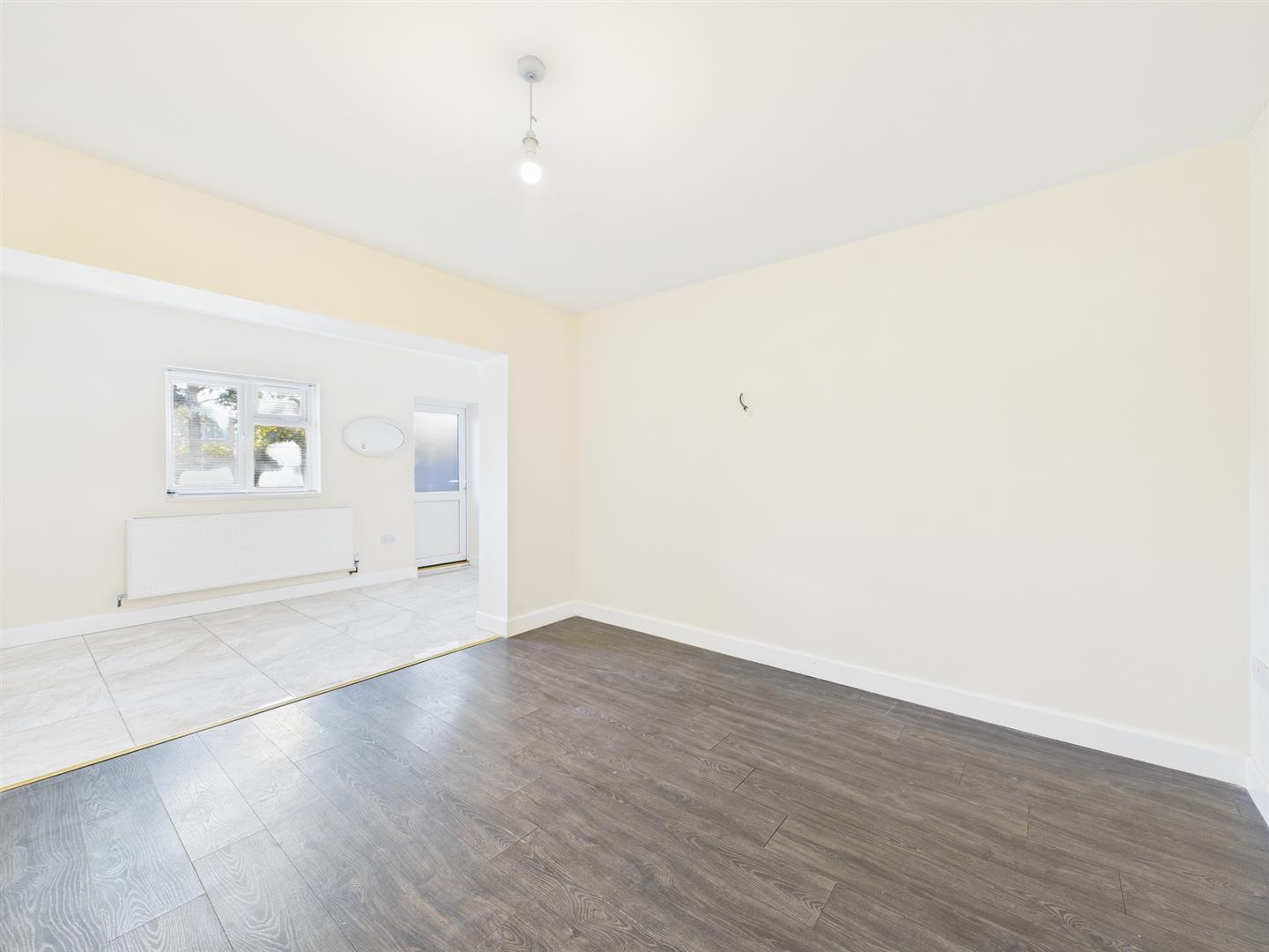 3 bedroom detached house for sale 0