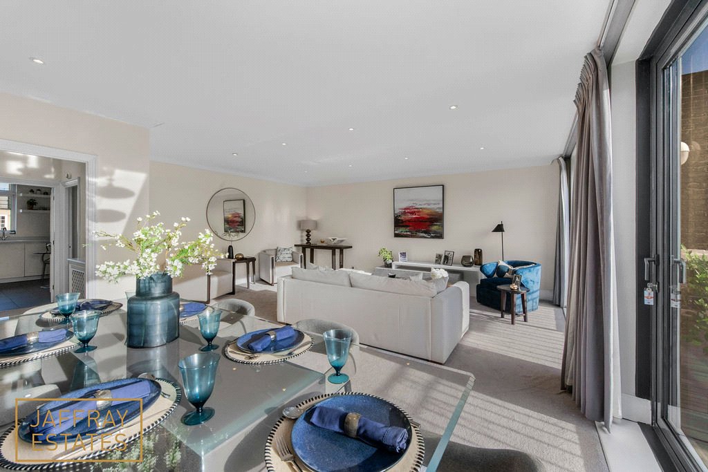 3 bedroom flat for sale 0