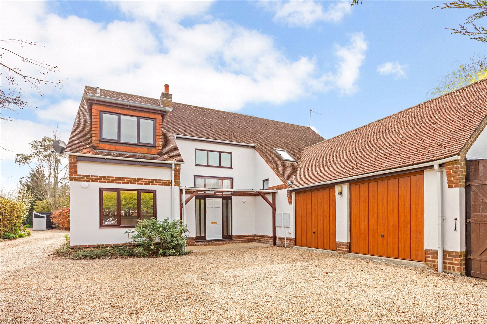 5 bedroom detached house for sale in Redlands Lane, Crondall, Farnham GU10