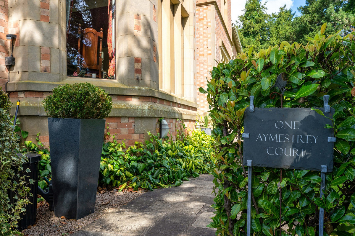 Photos of Bromyard Road Crown East, Worcestershire WR2 65460598