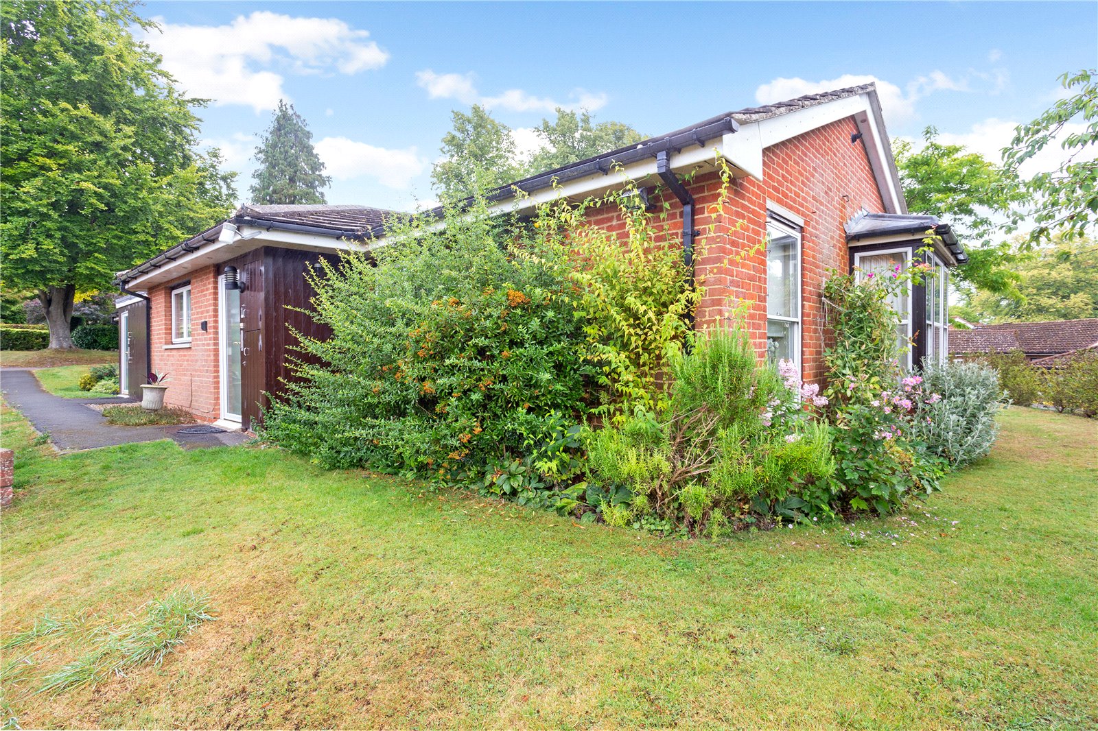 Photos of Headbourne Worthy House, Bedfield Lane, Headbourne Worthy