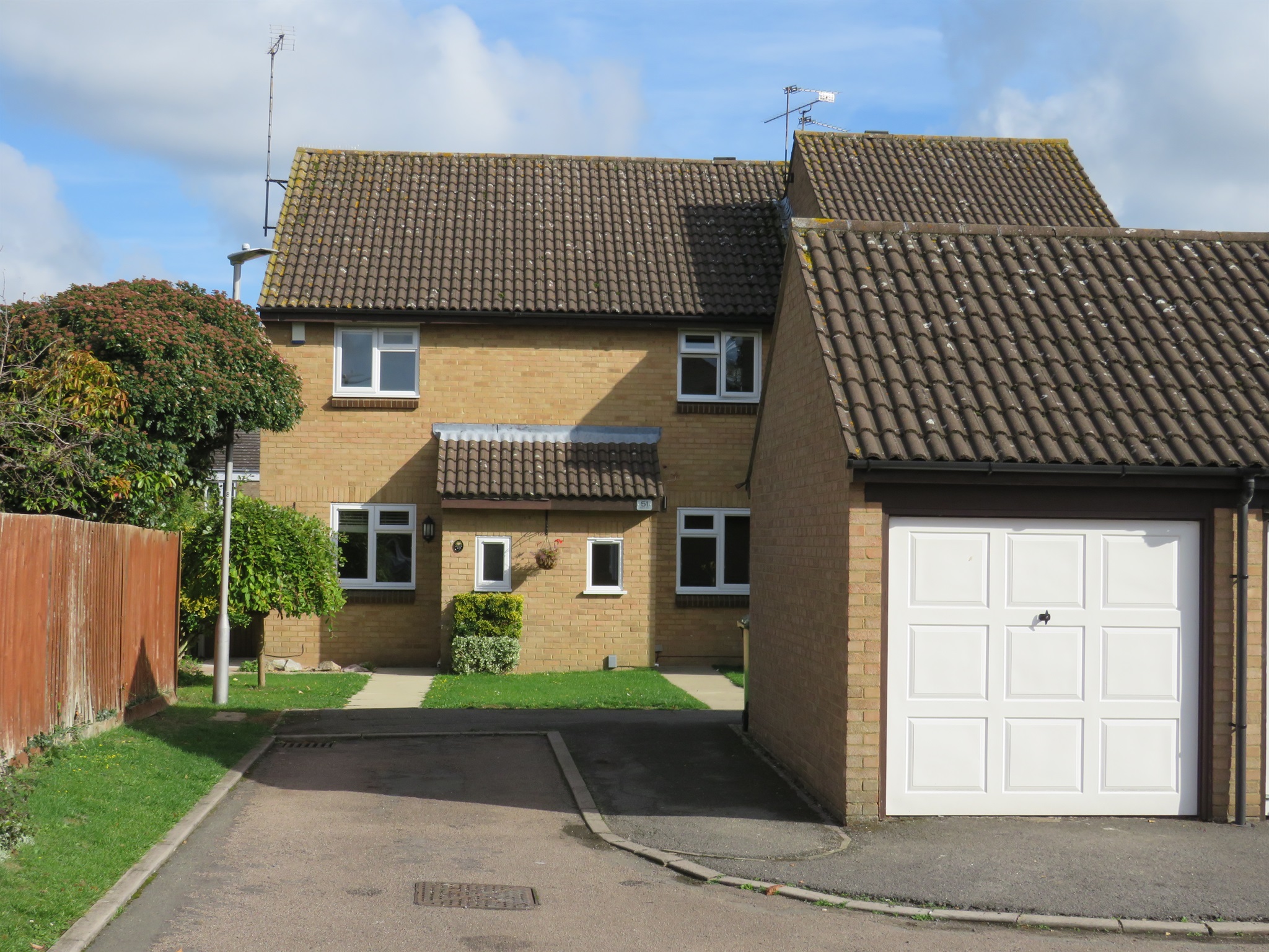 Free property report 49 Gwynne Close, Tring, HP23 5EN Chimnie