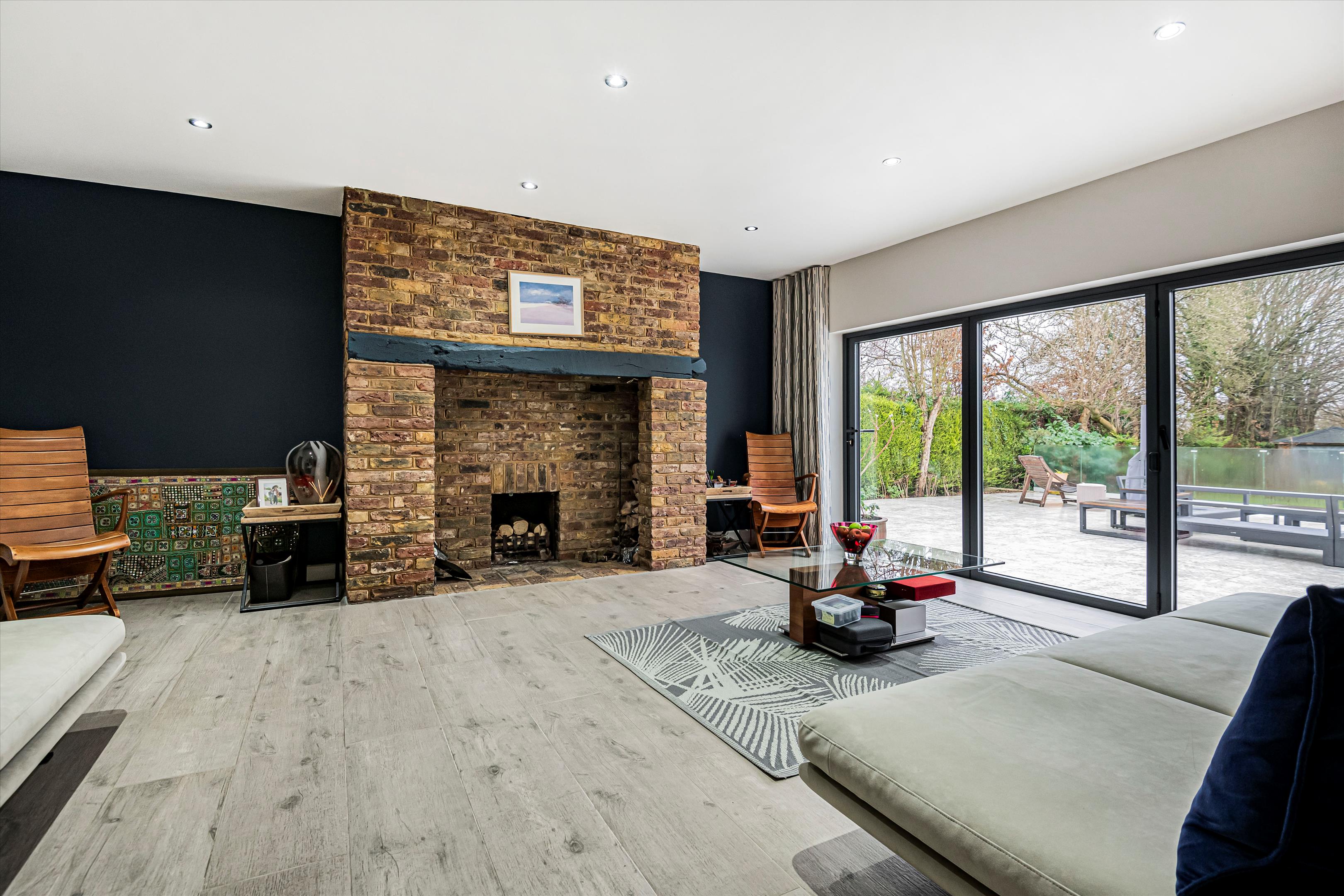 4 bedroom detached house for sale 0