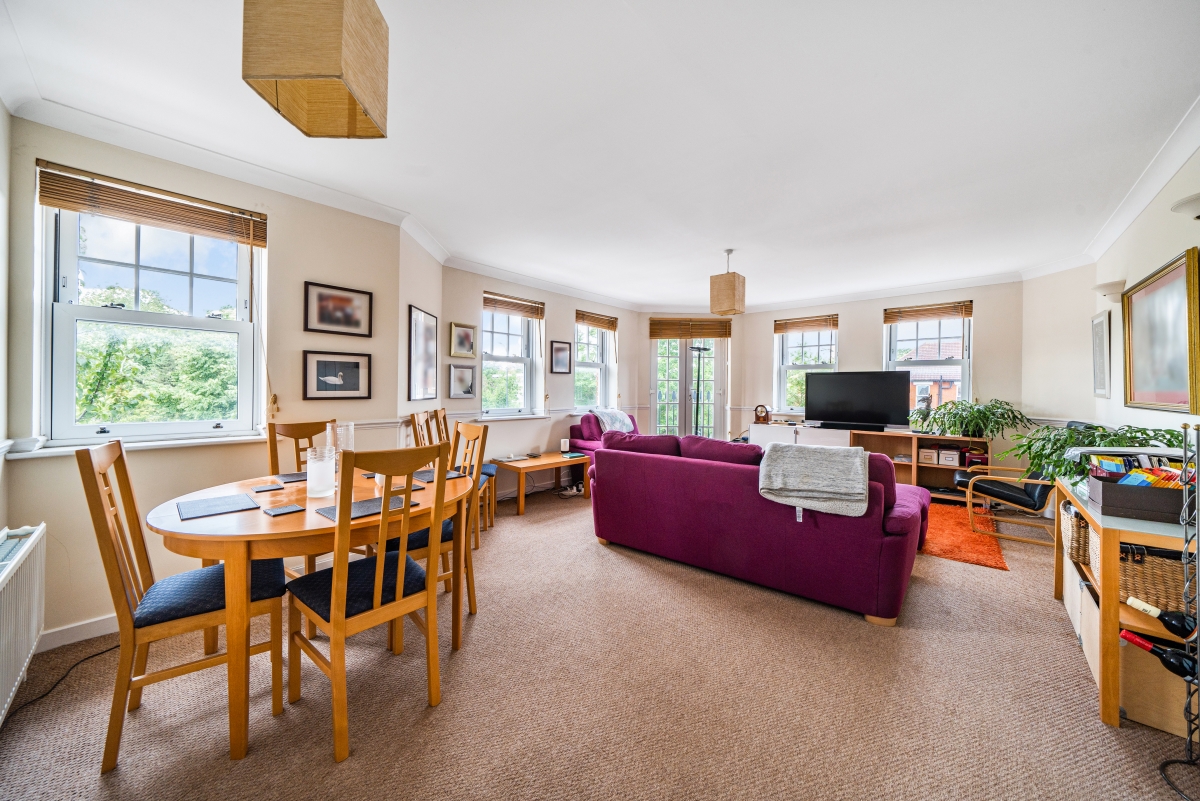 Flat 11 Cavendish Court, 21-23, Bromley Road, London photo 4