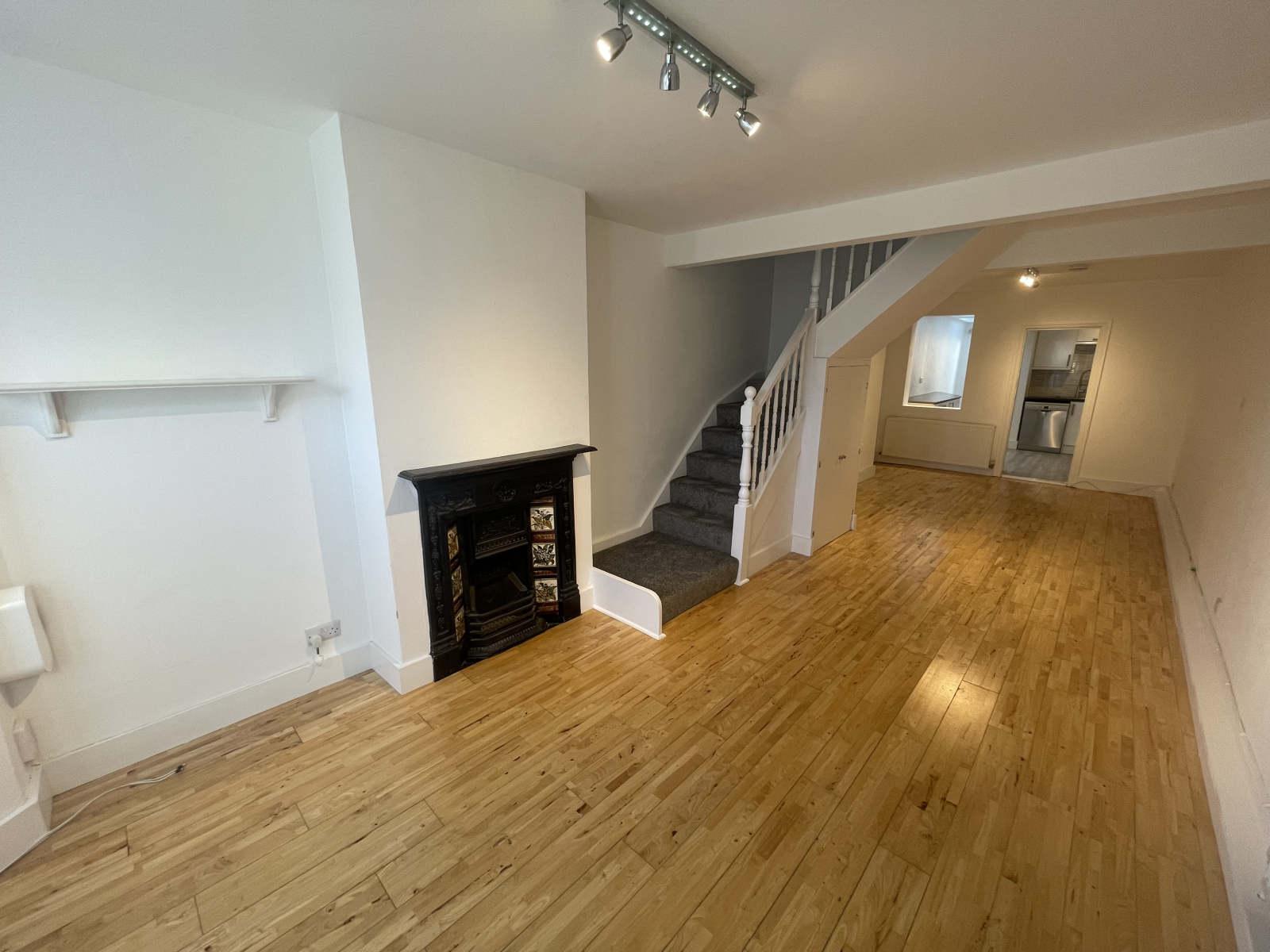 294 Friern Barnet Lane, LONDON photo 4