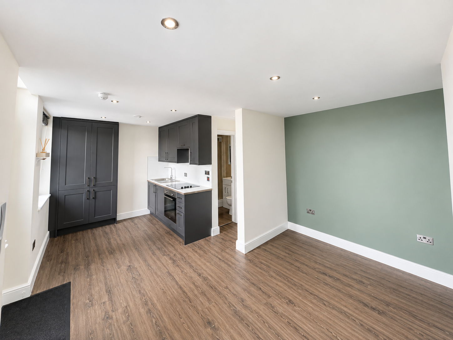24 Windsor Court, Windsor Street photo 2