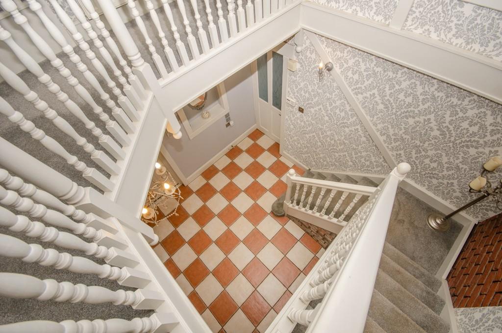 5 bedroom detached house for sale 0