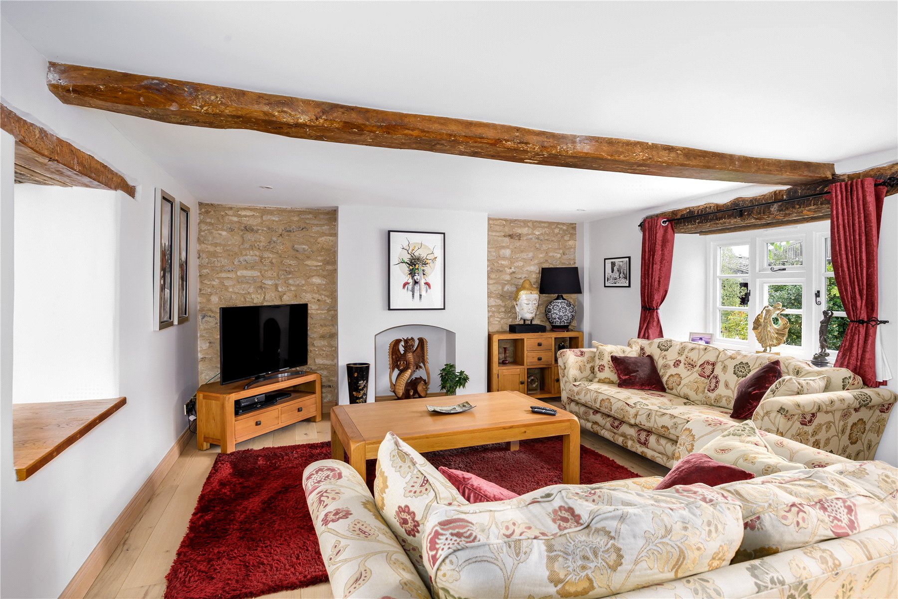 5 bedroom detached house for sale 0