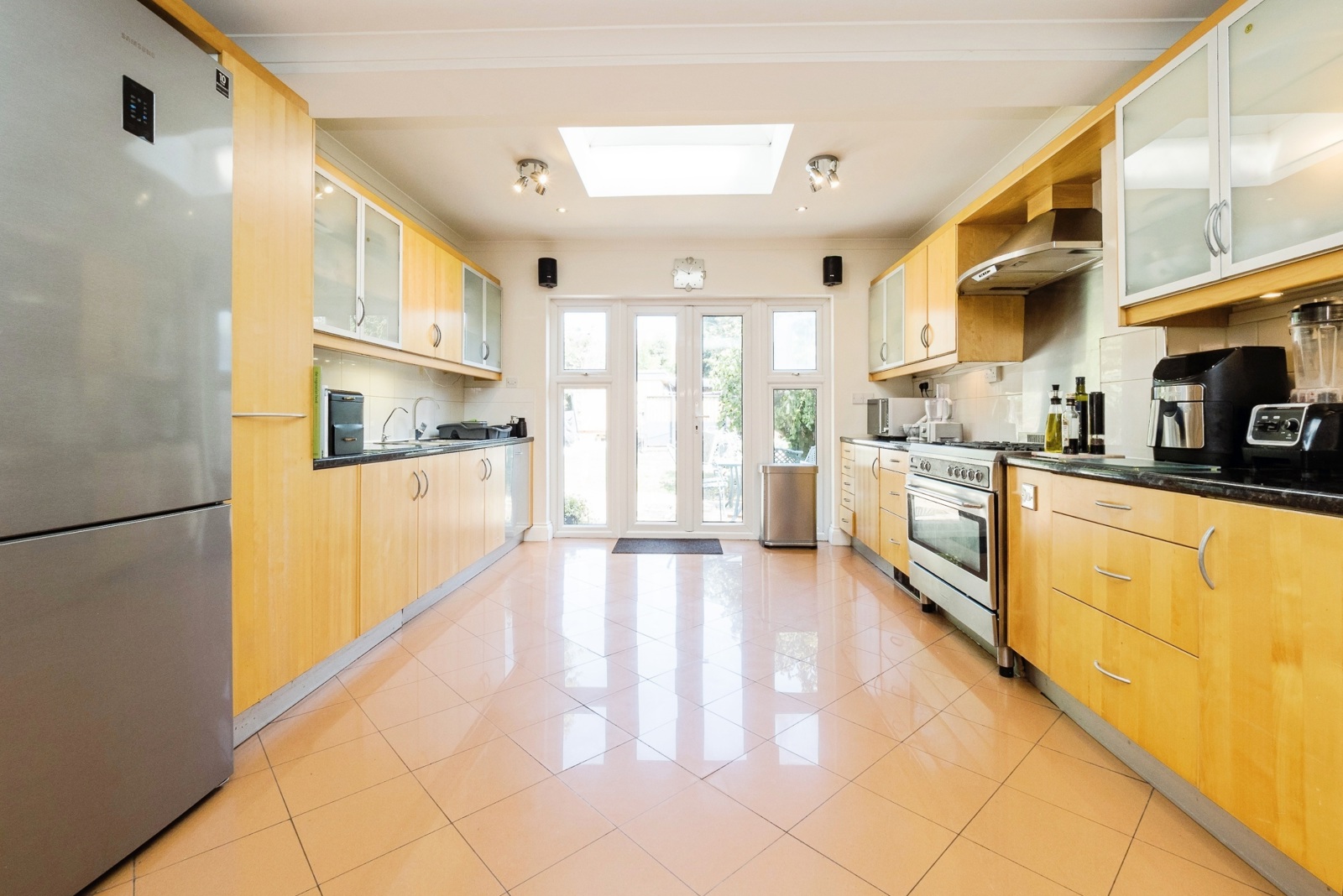 6 bedroom semi-detached house for sale 0