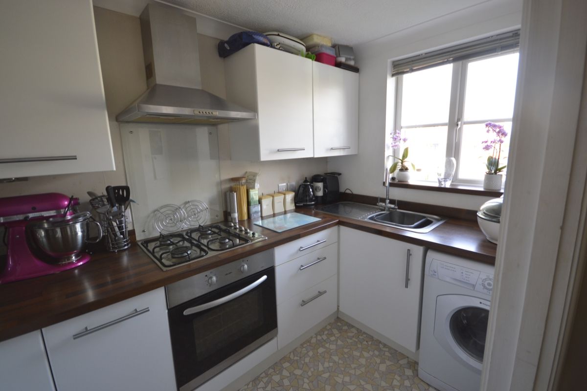 Free property report 26 Leaman Close, High Halstow, Rochester, ME3 8EZ