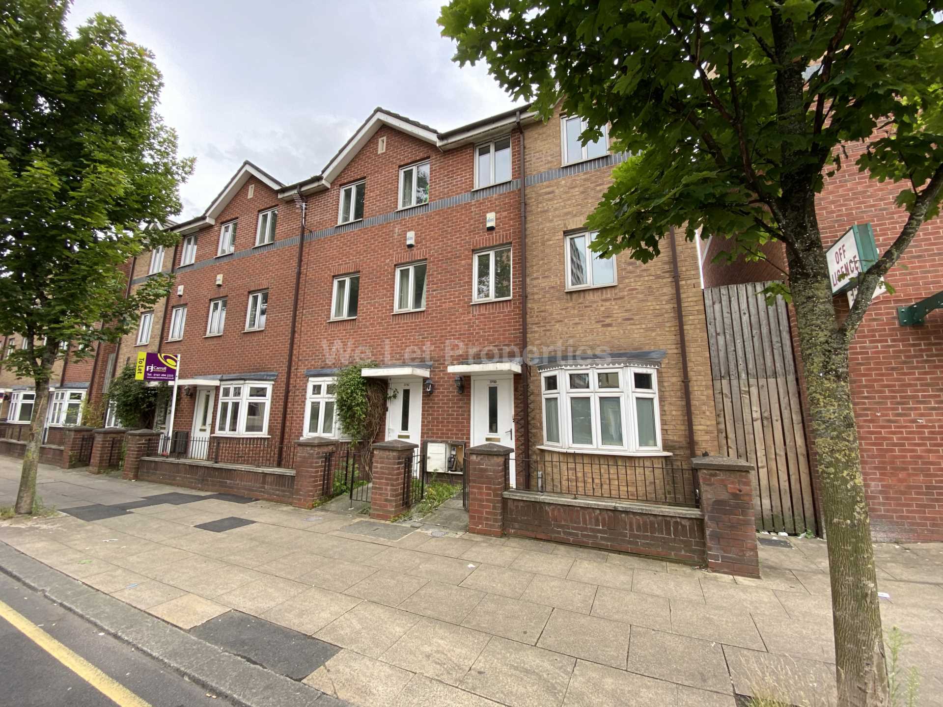000, Stretford Road, Manchester photo 2