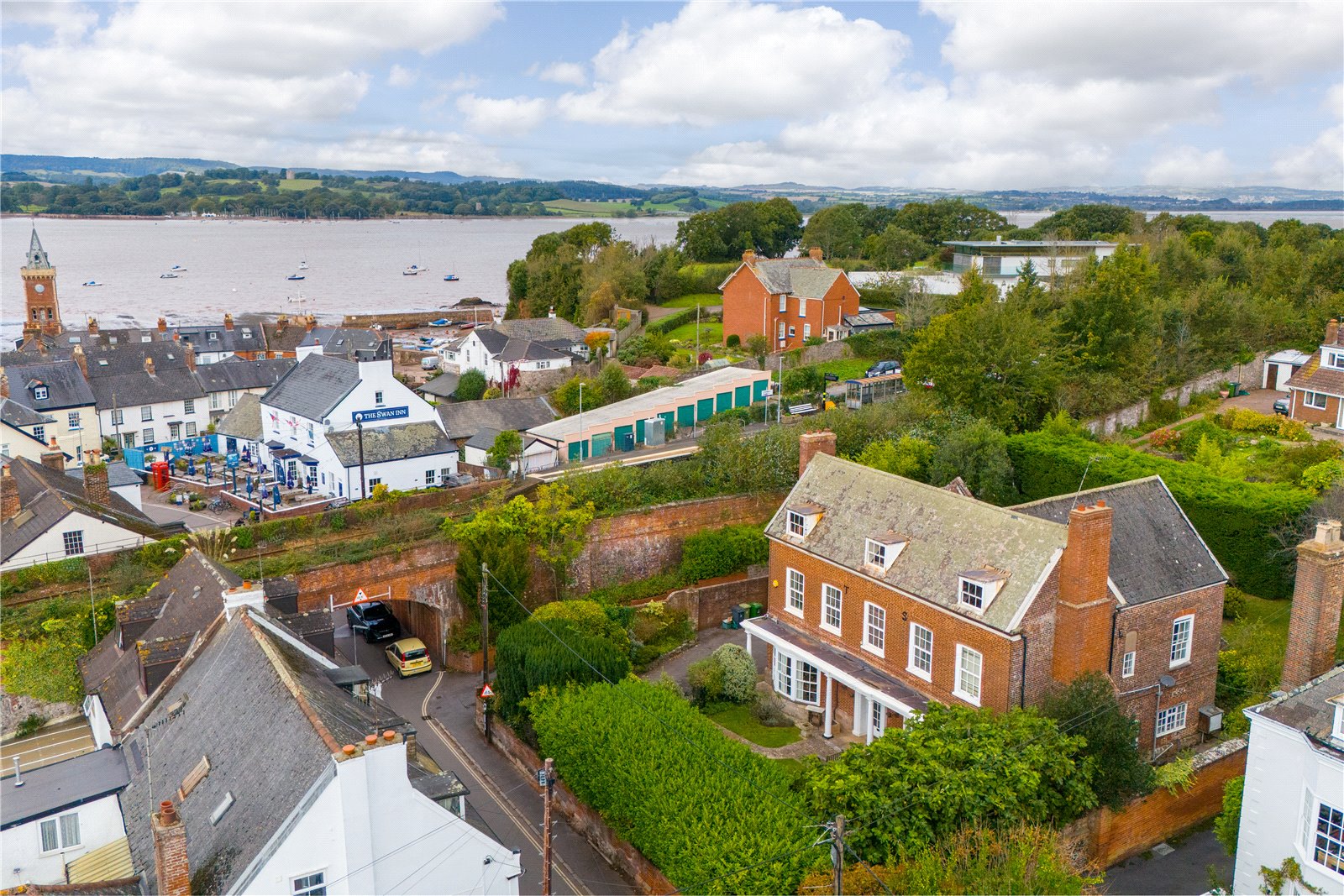 5 bedroom detached house for sale 0