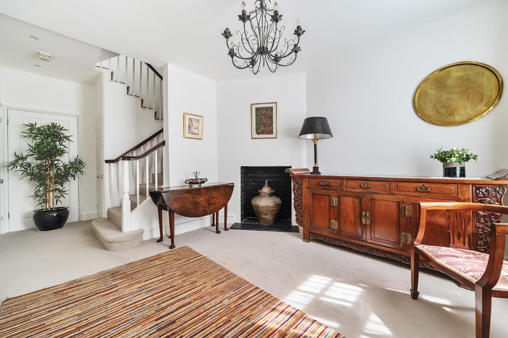4 bedroom terraced house for sale in London