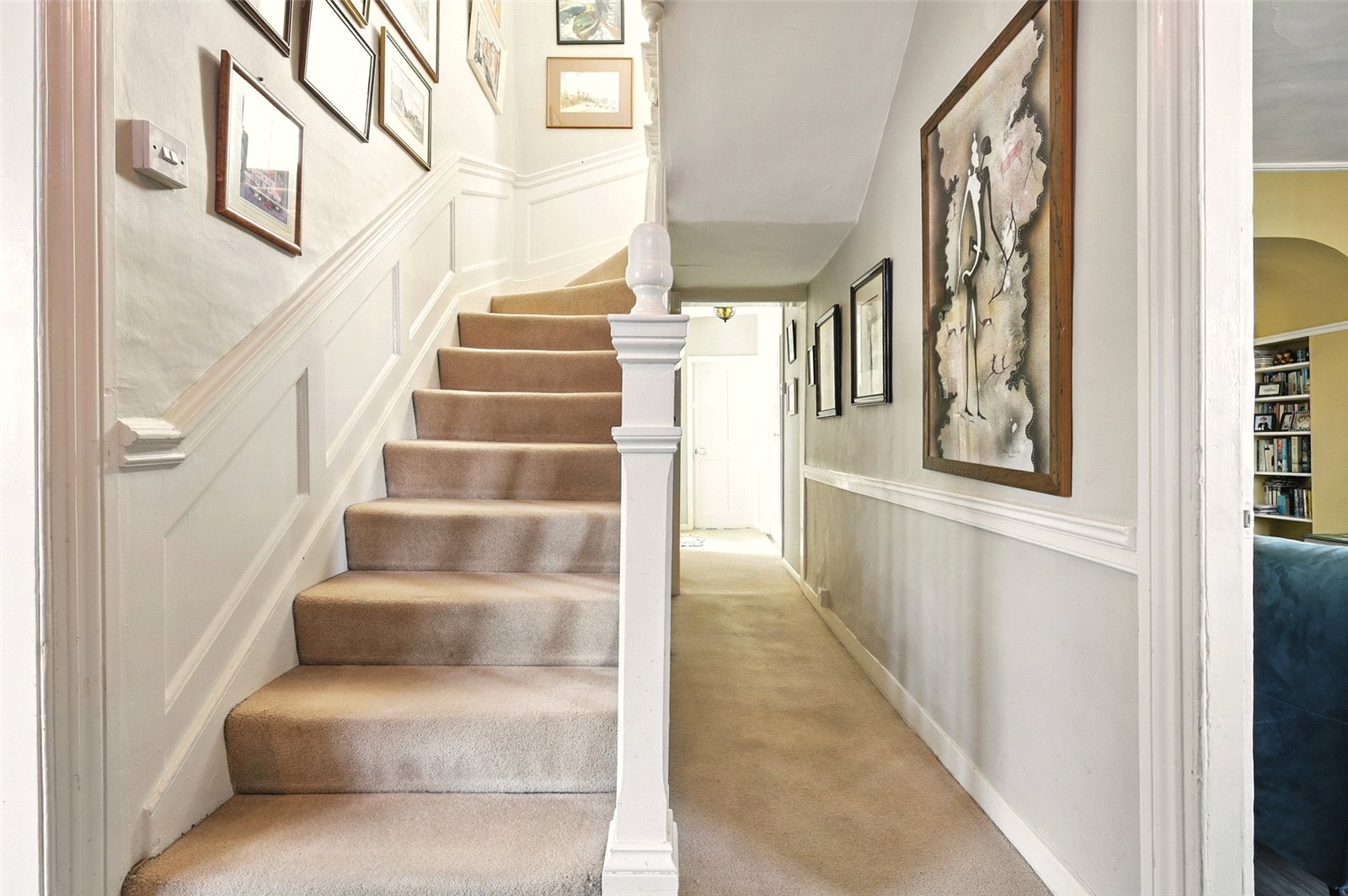 5 bedroom detached house for sale 0