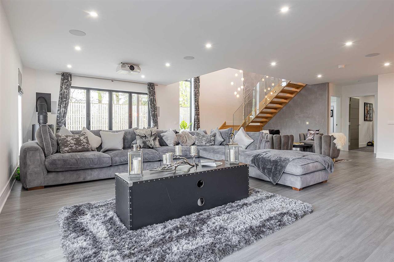 Photos of Oakbank House, Bridgecastle Cottages, Bridgecastle EH48