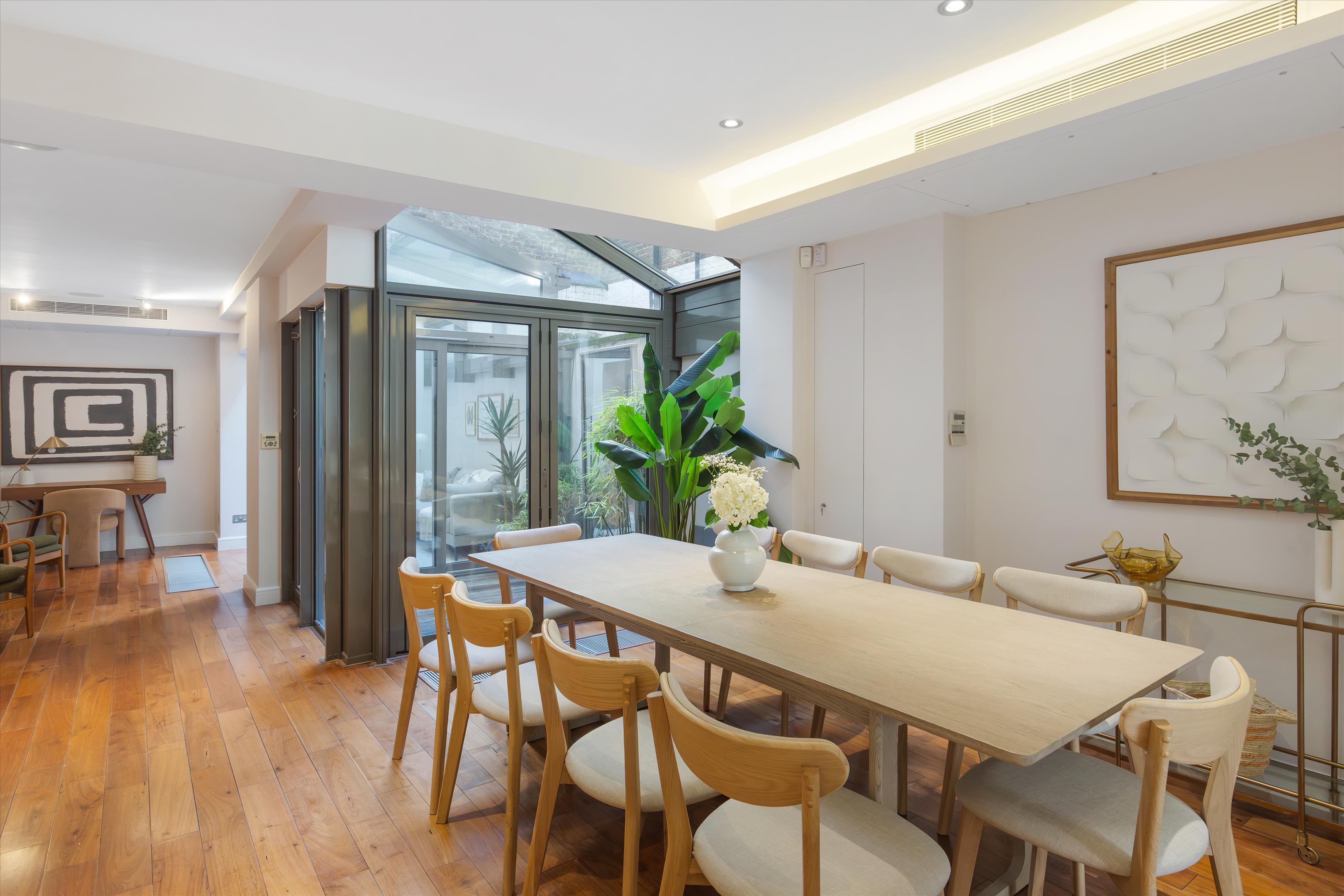 4 bedroom terraced house for sale 0