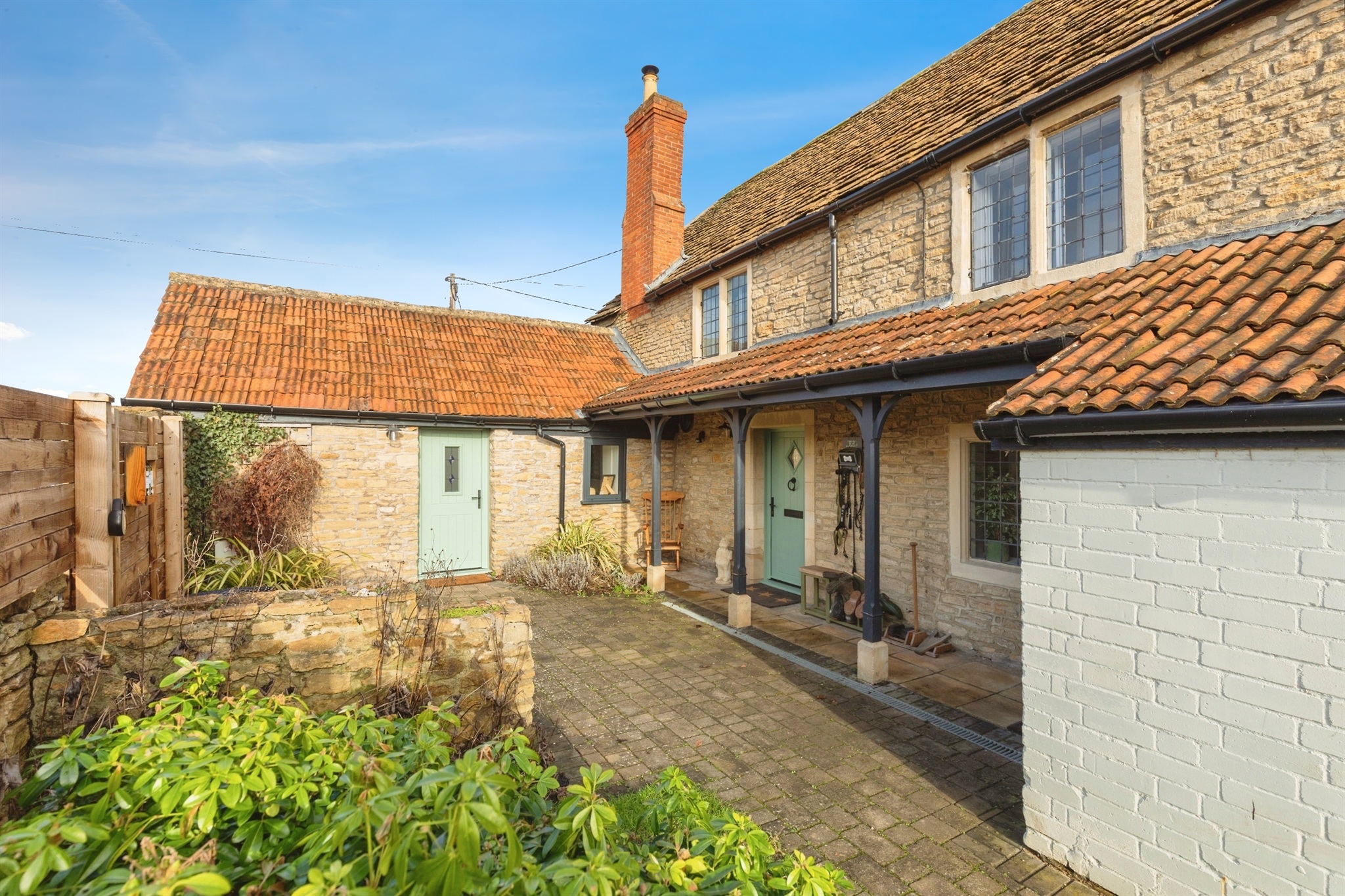 5 bedroom farmhouse for sale 0