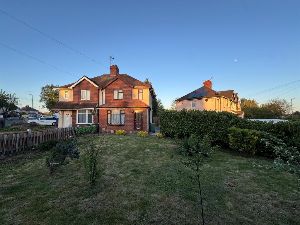 106 Longford Road, 106 Longford Road, Cannock photo 3